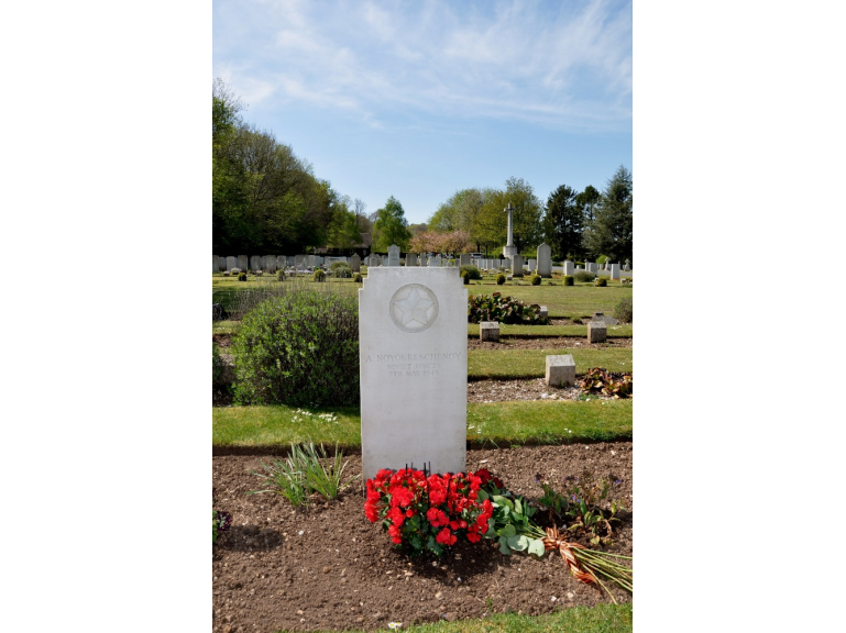 On paying tribute to Soviet soldiers of World War II