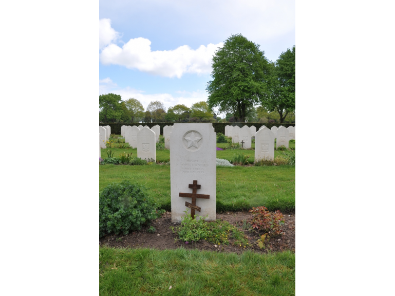 On paying tribute to Soviet soldiers of World War II