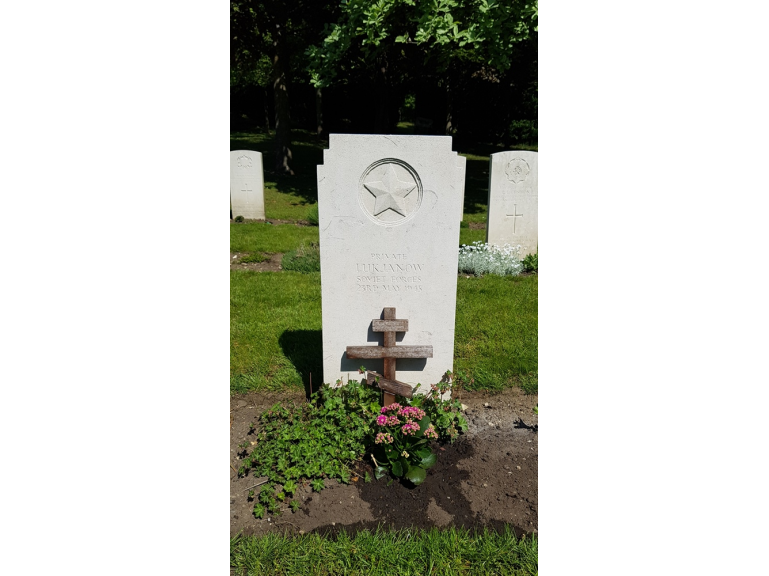 On paying tribute to Soviet soldiers of World War II
