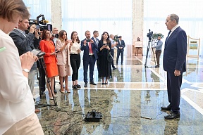 Foreign Minister Sergey Lavrov’s comment for the Belarusian media following talks with President of the Republic of Belarus Alexander Lukashenko, Minsk, June 30, 2022 Foreign Minister Sergey Lavrov’s comment for the Belarusian media following talks with President of the Republic of Belarus Alexander Lukashenko, Minsk, June 30, 2022